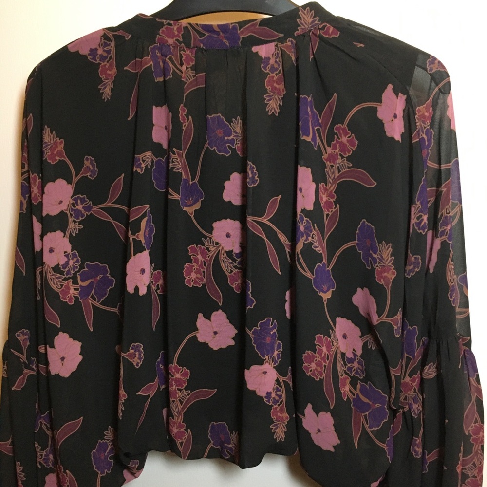 Dynamite Leni Floral Blouse with Buttons Size Small - Picture 11 of 12
